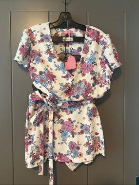 Sugar Thrillz Women’s White Floral Two Piece Set with Pink & Blue Blooms XL